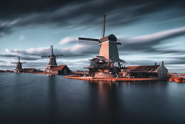 دولة هولندا والطواحين الهوائية