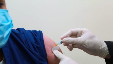صورة تعمل شركة فايزر على تطوير لقاحات لمحاربة الكورونا وأنفلونزا الفم