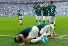 صورة حلم السعودية يقترب من نهايته … وستنضم بولندا إلى الأرجنتين في دور الـ16